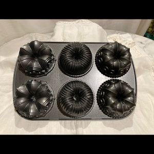 Nordic Ware Mini Bundt Pan